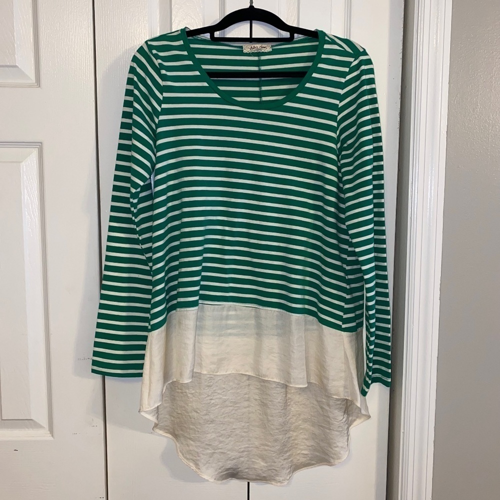 Lilis closet size medium high low top